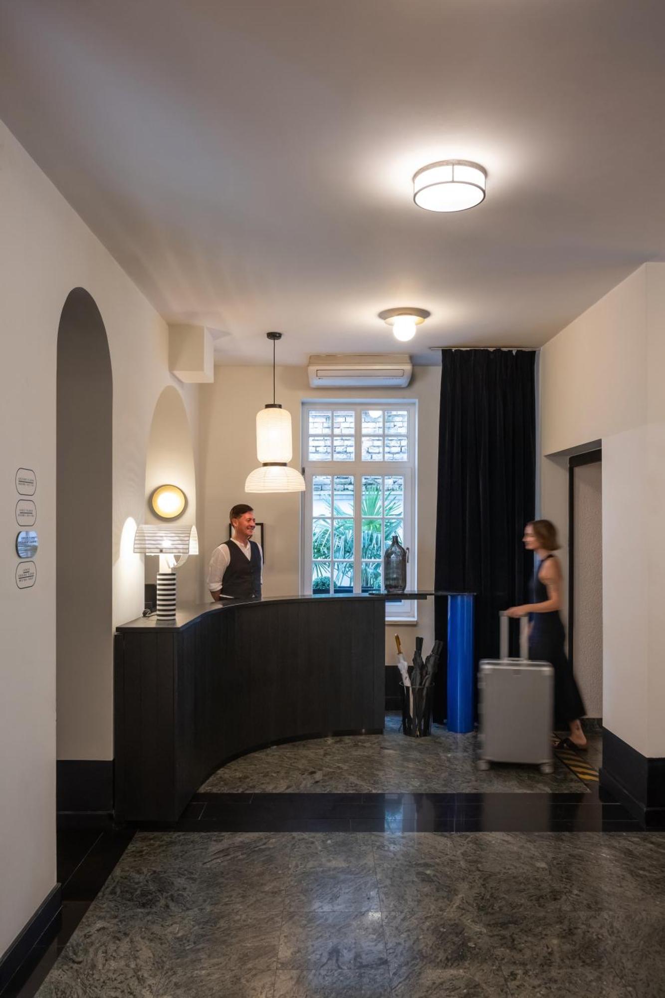 Pavilion Boutique Hotel Belgrade Exterior photo